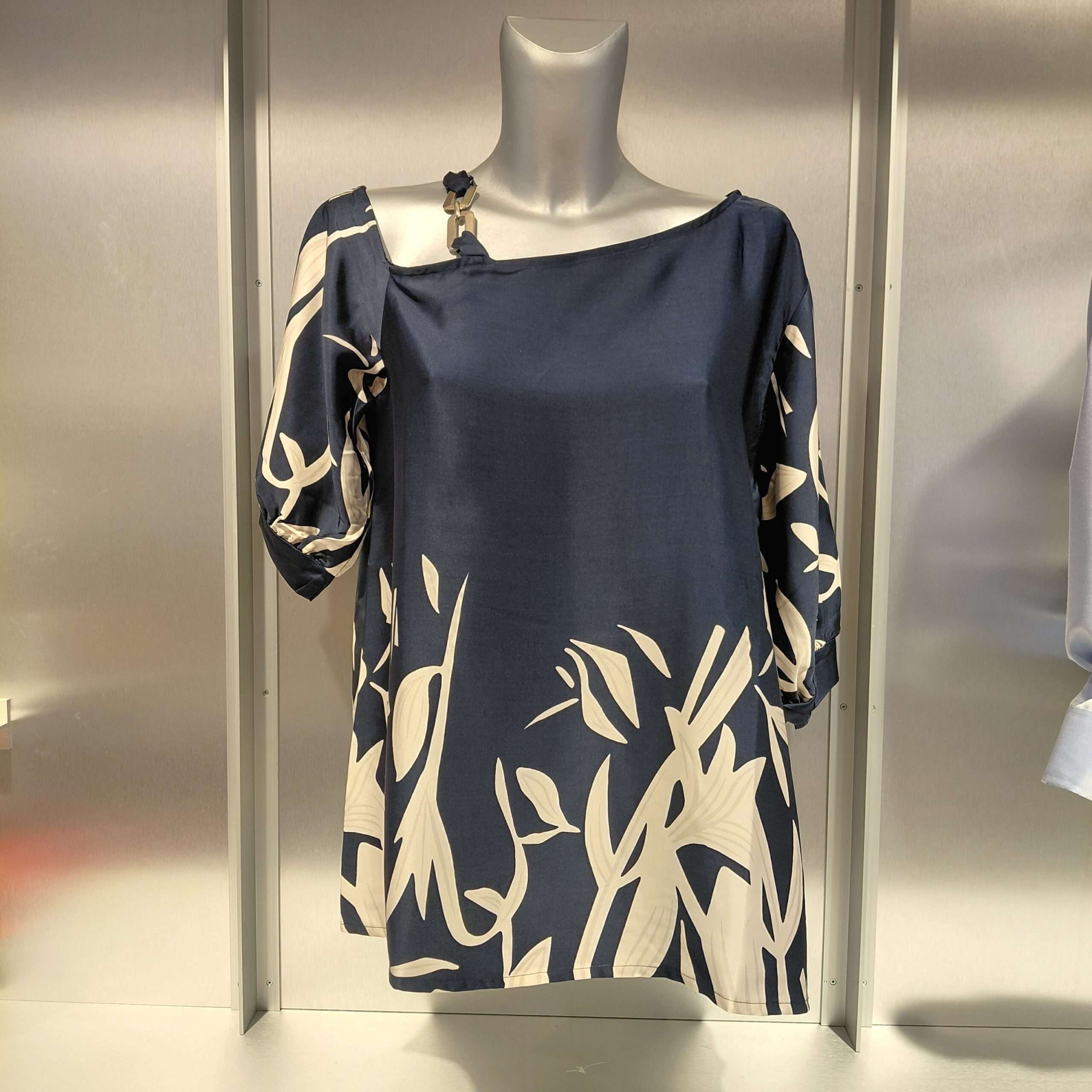 W826 široka bluza